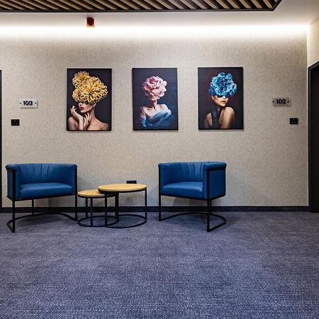 Hugo Hotel Сату-Маре Экстерьер фото